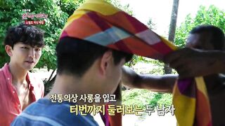 [Sri Lanka] Unawatuna stilt fishing рыбаки на сваях и волна Индийского океана у берега