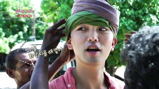 [Sri Lanka] Unawatuna stilt fishing рыбаки на сваях и волна Индийского океана у берега