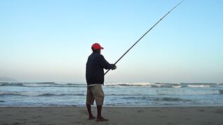 Fishing in My Khe Da Nang пляжная ловля на удочку и виды Вьетнама в 4k с берега