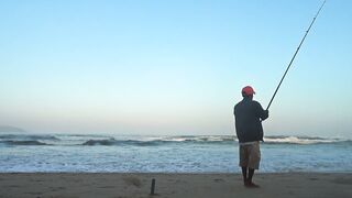 Fishing in My Khe Da Nang пляжная ловля на удочку и виды Вьетнама в 4k с берега