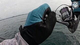 Таиланд - морская рыбалка в лодке 10 кг GT на компактную катушку Shimano Twin Power