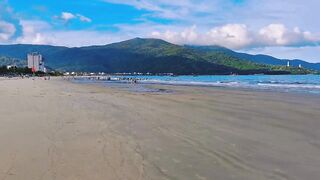 [4K 60fps] Da Nang вытаскиваем морской невод на берег и смотрим какой улов достали местные рыбаки