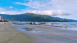 [4K 60fps] Da Nang вытаскиваем морской невод на берег и смотрим какой улов достали местные рыбаки