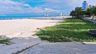 [4K 60fps] Da Nang вытаскиваем морской невод на берег и смотрим какой улов достали местные рыбаки