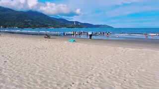 [4K 60fps] Da Nang вытаскиваем морской невод на берег и смотрим какой улов достали местные рыбаки