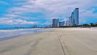 [4K 60fps] Da Nang вытаскиваем морской невод на берег и смотрим какой улов достали местные рыбаки
