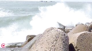 Lagi Bình Thuận Viet Nam рыбалка на рыбу dìa с волнореза в ветреный день у берега Южного Китая