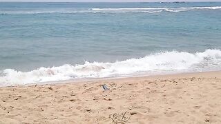 Unawatuna Sri Lanka старый деревянный рыбацкий бот в море и жизнь маленькой прибрежной деревни