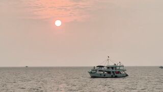 Phu Quoc Vietnam морская рыбалка на кальмара с туром Johns Tours вечерний выход в открытое море