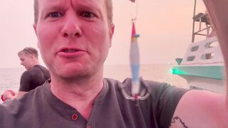 Phu Quoc Vietnam морская рыбалка на кальмара с туром Johns Tours вечерний выход в открытое море