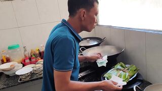 Mui Ne Vietnam готовим и едим рыбу которую сами поймали на рыбалке у берега Южно Китайского моря