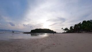 Безлюдный пляж Klong Muang недалеко от Ao Nang Krabi - спокойный отдых у моря без шума и толп туристов