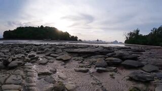 Безлюдный пляж Klong Muang недалеко от Ao Nang Krabi - спокойный отдых у моря без шума и толп туристов