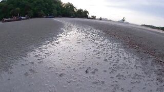 Безлюдный пляж Klong Muang недалеко от Ao Nang Krabi - спокойный отдых у моря без шума и толп туристов