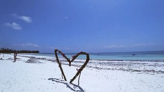 Занзибар самостоятельно Jambiani Michamvi и ресторан The Rock в Pingwe первый выезд по южным пляжам