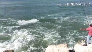 Морская рыбалка на пляже Alexandria Egypt береговая ловля у волн Средиземного моря