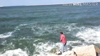 Морская рыбалка на пляже Alexandria Egypt береговая ловля у волн Средиземного моря