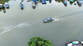 Life at Sea жизнь вьетнамских рыбаков их быт в море и каждодневная тяжёлая работа на воде