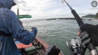 Khao Lak Thailand морская рыбалка в Таиланде у Khao Lak GT на попперы и джиг с лодки longtail