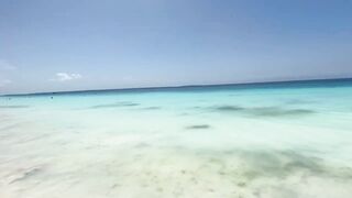 Пляж Nungwi Zanzibar от рассвета до заката и как проходит день у моря с лодками рыбаков