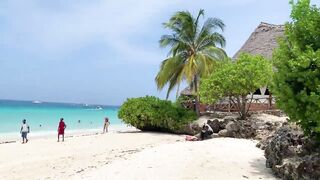 Пляж Nungwi Zanzibar от рассвета до заката и как проходит день у моря с лодками рыбаков