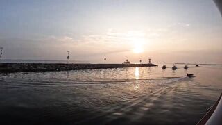 Squid ночная рыбалка на кальмара у моря и стоит ли брать с собой снасти на такой выезд