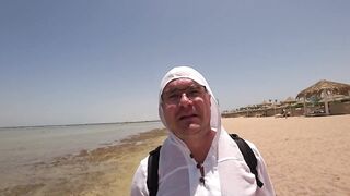 Шарм Эль Шейх Nabq, пляж отеля Amwaj обзор входа в море и логово мурены возле рифа