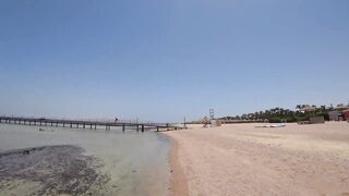 Шарм Эль Шейх Nabq, пляж отеля Amwaj обзор входа в море и логово мурены возле рифа