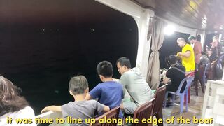 Морская рыбалка на Пхукуоке: ночная охота на кальмара во Вьетнаме в формате 4K