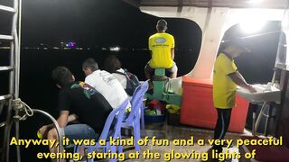 Морская рыбалка на Пхукуоке: ночная охота на кальмара во Вьетнаме в формате 4K