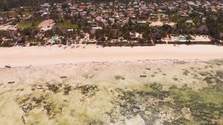 Пляжи юга Занзибара: Jambiani Paje и ресторан The Rock поблизости от Belvedere Resort