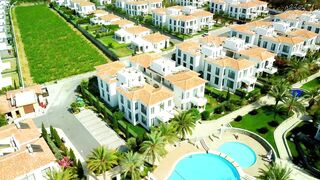 Алсанджак пригород Кирении Северный Кипр спокойная жизнь у моря и инфраструктура для переезда