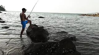 Рыбалка в Таиланде Phuket пляж Bang Tao утренние забросы и прогулка вдоль моря