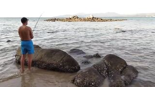 Рыбалка в Таиланде Phuket пляж Bang Tao утренние забросы и прогулка вдоль моря