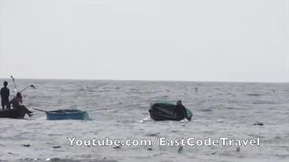 Лодка local fishermen, Mui Ne Phan Thiet Vietnam утро в порту и выход в море