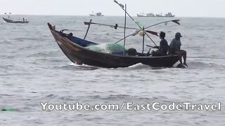 Лодка local fishermen, Mui Ne Phan Thiet Vietnam утро в порту и выход в море