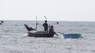 Лодка local fishermen, Mui Ne Phan Thiet Vietnam утро в порту и выход в море