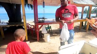 Новое место Las Terrenas пробую ловить но в итоге покупаю рыбу у местных рыбаков