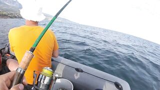 Симеиз рыбалка - береговые забросы под скалами и поиск точек на Чёрном море