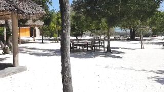 Пляжи Занзибара Michamvi подробный обзор пляжа отелей и как отливы меняют картинку моря