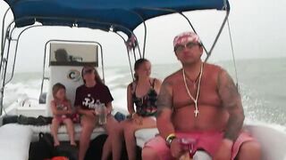 Isla Holbox дорога к острову Птиц лодка мангровые берега и захочется ли тут устроить рыбалку