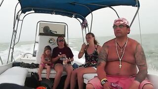 Isla Holbox дорога к острову Птиц лодка мангровые берега и захочется ли тут устроить рыбалку