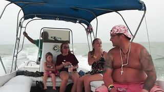 Isla Holbox дорога к острову Птиц лодка мангровые берега и захочется ли тут устроить рыбалку