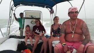 Isla Holbox дорога к острову Птиц лодка мангровые берега и захочется ли тут устроить рыбалку