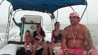 Isla Holbox дорога к острову Птиц лодка мангровые берега и захочется ли тут устроить рыбалку