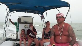 Isla Holbox дорога к острову Птиц лодка мангровые берега и захочется ли тут устроить рыбалку