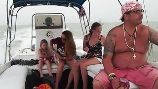 Isla Holbox дорога к острову Птиц лодка мангровые берега и захочется ли тут устроить рыбалку