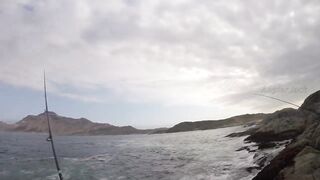 Морская рыбалка в Salalah Oman Gingiri береговой прибой и клев на Индийском океане