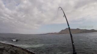 Морская рыбалка в Salalah Oman Gingiri береговой прибой и клев на Индийском океане