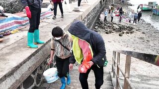 Небольшая рыбацкая деревня на Hainan Island рынок Dongshuigang и свежая рыба с утра